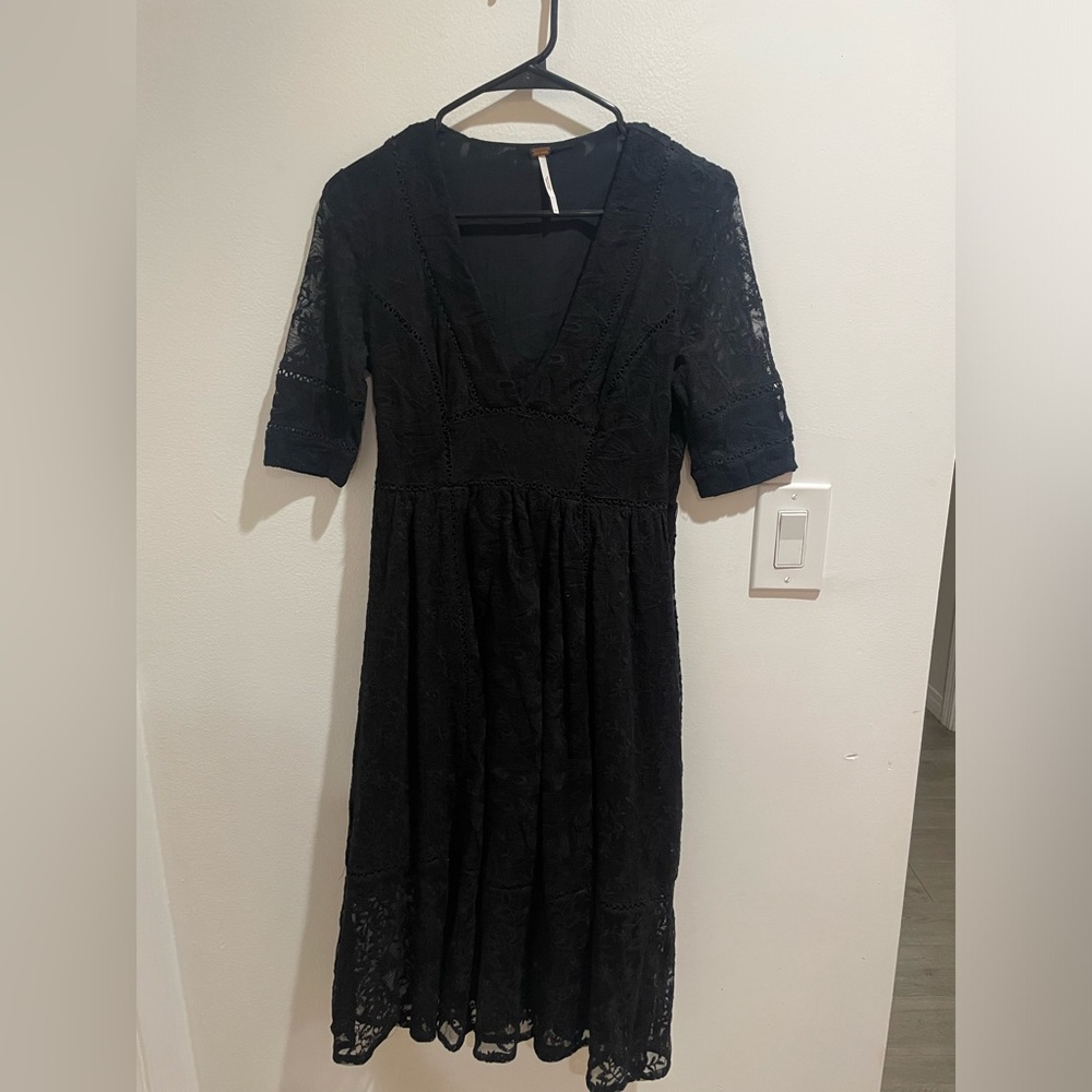 Free People black lace midi dress Sz 4, NWOT